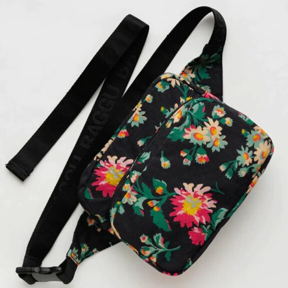 NWT BAGGU Fanny Pack, Laura Ashley Rhian Floral - Picture 2 of 9